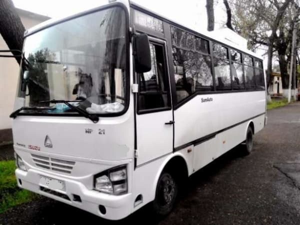 Sergeli tumanida avtobus YTHga uchradi: 9 nafar yo‘lovchi kasalxonaga yetkazildi