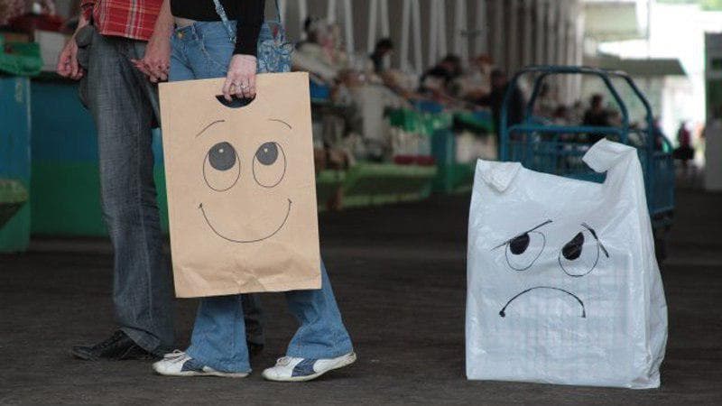 Gretsiya hukumati plastik paketlarga soliq joriy etdi