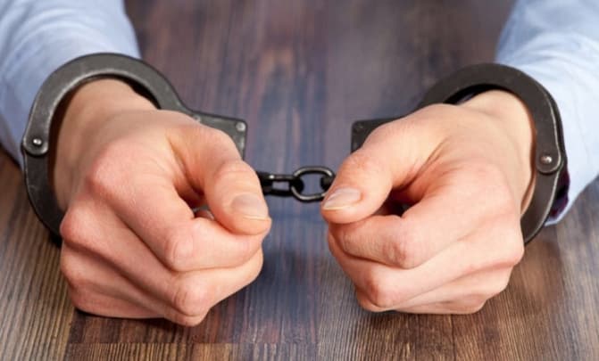 В Самарканде мужчина в отместку жене задушил двоих сыновей