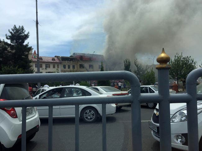 Andijon shahrida yirik yong‘in yuz berdi (foto, video)