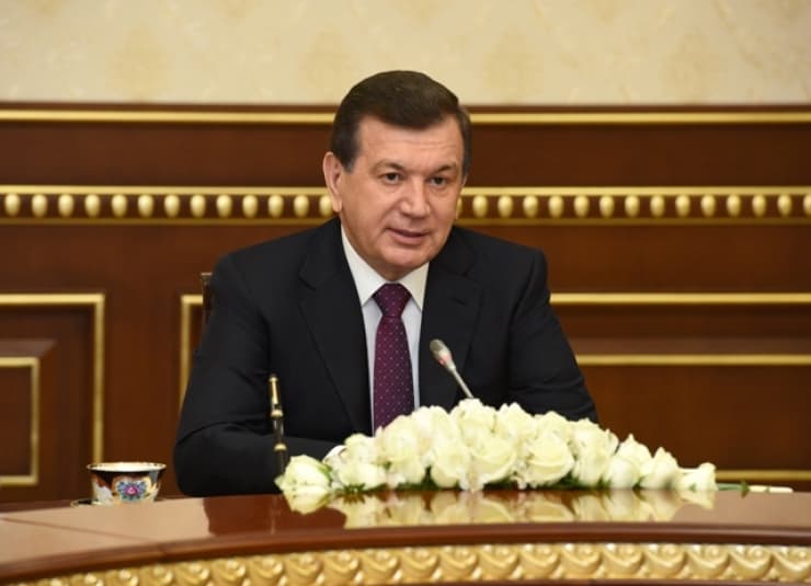 Shavkat Mirziyoyev Konstitutsiyaga o‘zgartishlar va qo‘shimcha kiritish to‘g‘risidagi qonunni imzoladi