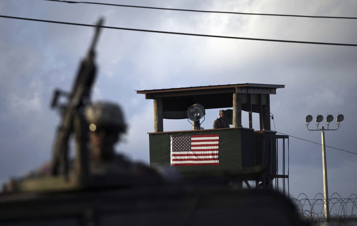 Guantanamo turmasining sobiq mahbusi dahshatli qiynoqlarga solingani haqida so‘zlab berdi