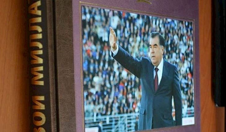 Tojikistonda barcha radiostansiyalarga Rahmonning asarlarini o‘qish topshirig‘i berildi