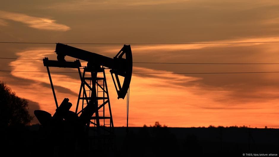 Bloomberg: Rossiyaning Urals nefti narxi 34 dollargacha tushib ketdi