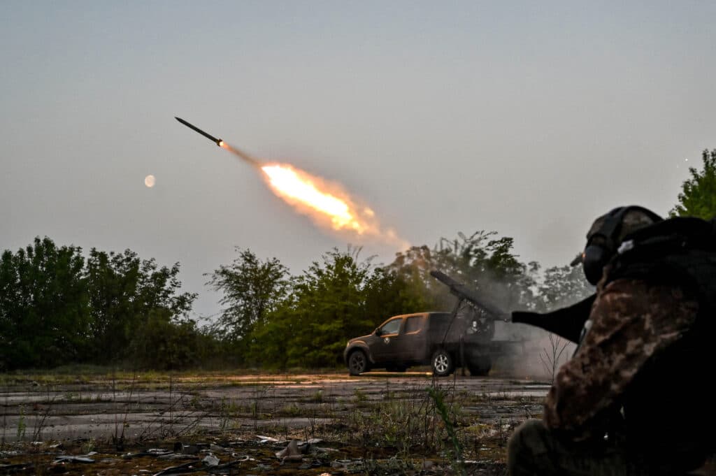 AQSh nafaqat Ukrainaga, balki boshqa mamlakatlarga ham harbiy yordamni to‘xtatdi