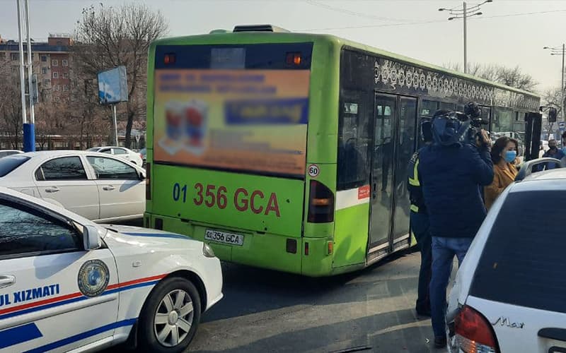 В Ташкенте произошло ДТП с участием пассажирского автобуса