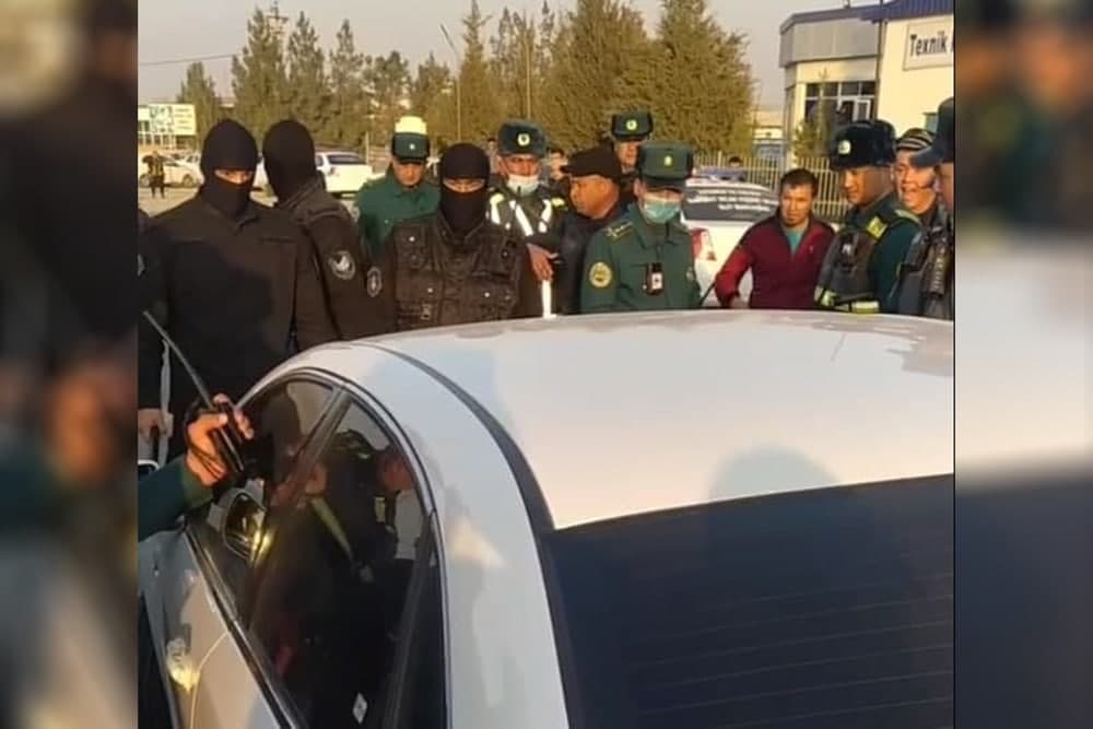 В Кашкадарье задержали водителя, который наехал на сотрудников ОВД