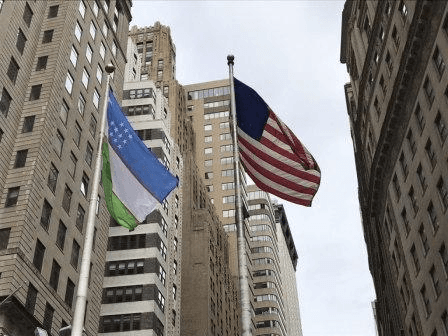 Foto: Nyu-York moliya markazida O‘zbekiston bayrog‘i baland ko‘tarildi