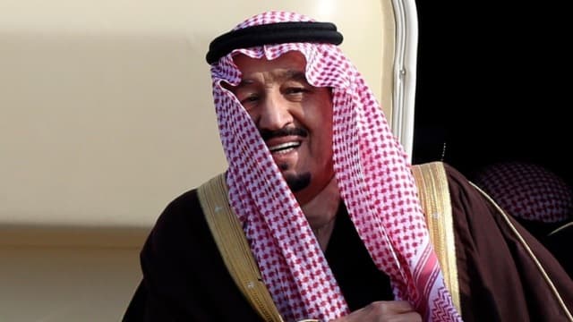 Moskvaning 5 yulduzli mehmonxonalarida joy qolmadi: Saudiya Arabistoni podshohi Rossiyaga keldi 