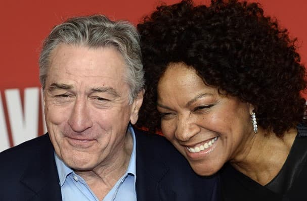 Xotinning yomoni er qaritar: De Niro rafiqasi tufayli sifatsiz filmlarda suratga tushmoqda