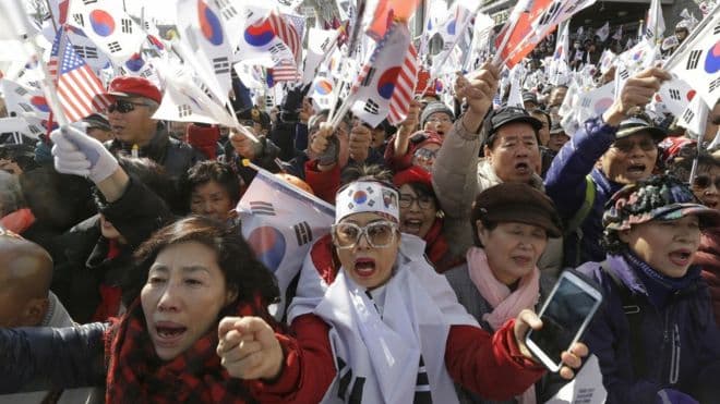 Seul: Mitinglar vaqtida Pak Kin Xening 2 tarafdori halok bo‘ldi