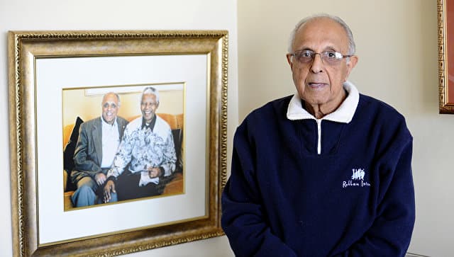 Nelson Mandelaning safdoshi Ahmad Katrada vafot etdi