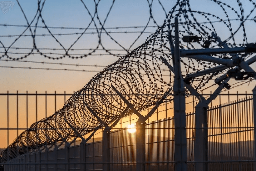 President Mirziyoyev pardons 852 people serving prison sentences