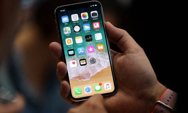 Apple'ning sobiq eksperti  iPhone X'ni sinovdan o‘tkazdi