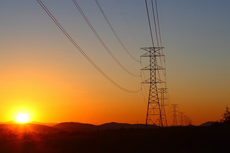 O‘zbekiston va Afg‘oniston o‘rtasida yangi elektr uzatish liniyasini quriladi