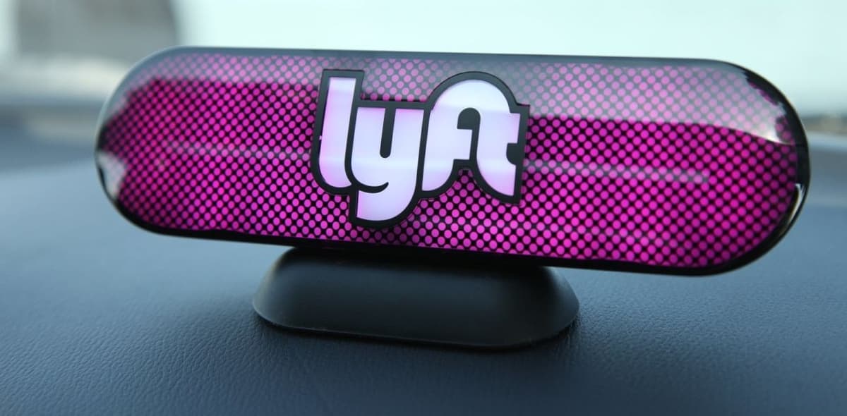 Google Uber'ning raqibiga 1 milliard dollar sarmoya kiritmoqchi