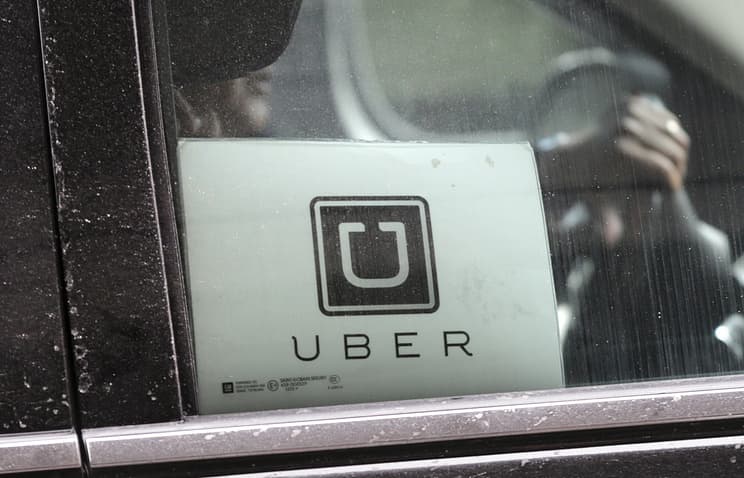 Uber "uchar avtomobil" yaratish istagini bildirdi 