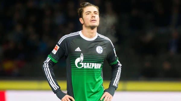 «Shalke» futbolchisi Noyshtedter Rossiya pasportini olish uchun Germaniya fuqaroligidan voz kechdi