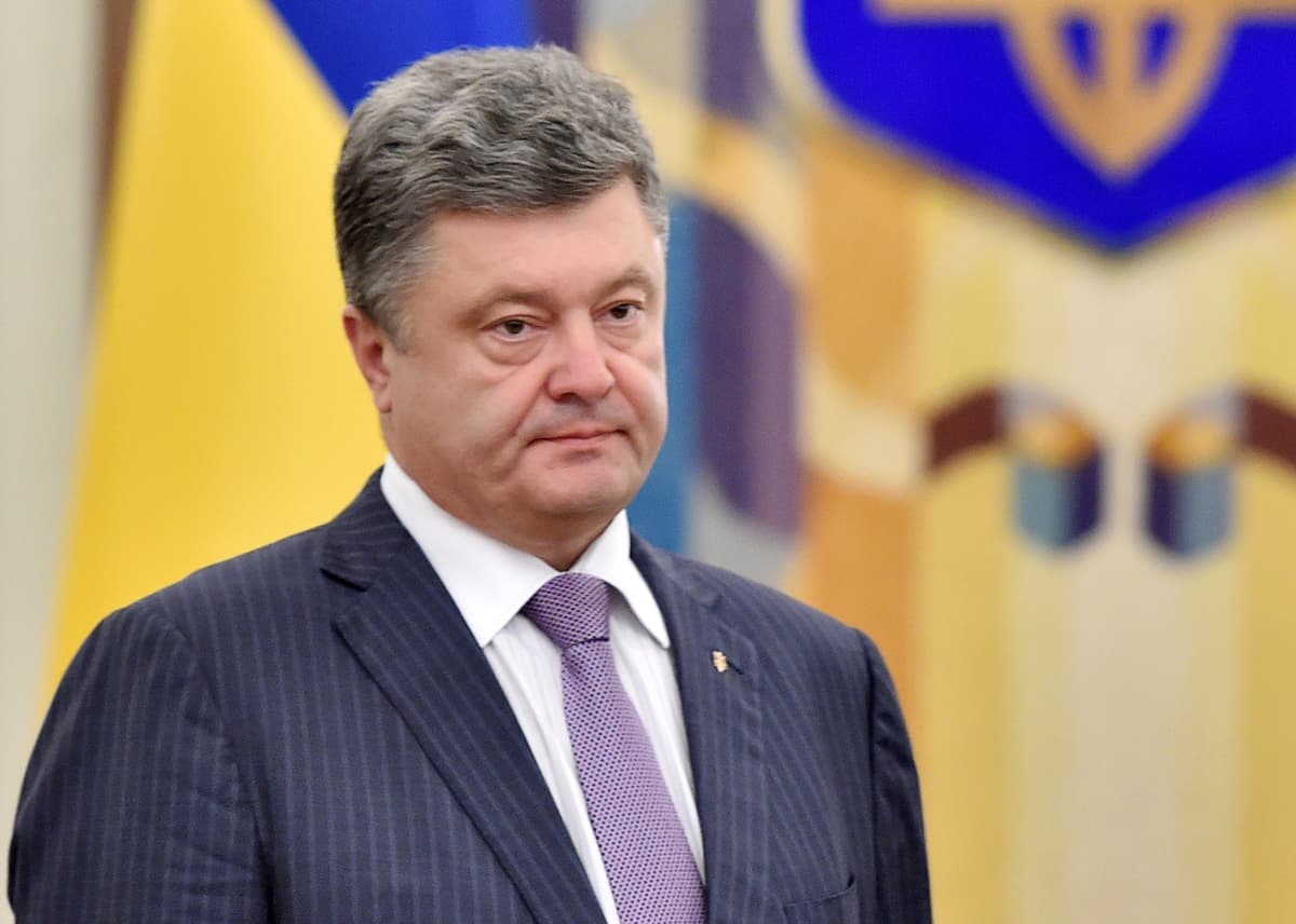Ukraina prezidenti Poroshenko davlatga xiyonatda ayblanishi mumkin