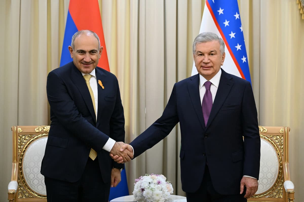 Shavkat Mirziyoyev Armaniston bosh vaziri Nikol Pashinyan bilan uchrashdi