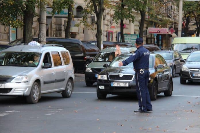 Moldaviyada prezidentlik saylovi arafasida korrupsiyaga qarshi kurash kuchaytirildi