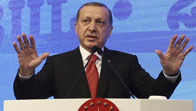 Erdo‘g‘an Turkiya fuqarolarini dollarlarni liraga alishtirishga chaqirdi