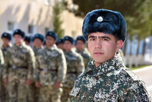 Endilikda O‘zbekiston armiyasida xizmat qilish haqida ma'lumotni internetdan topish mumkin