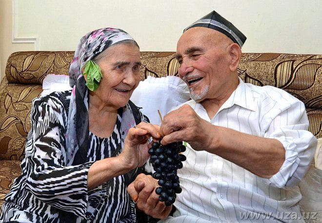 Ota-onadan kelgani savob