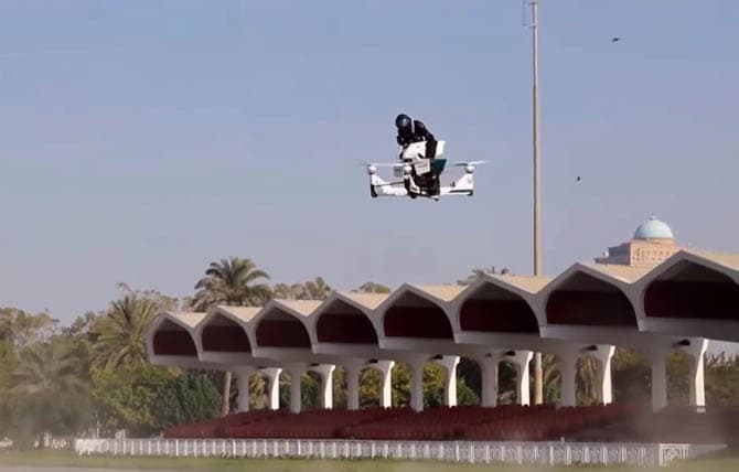 Dubay politsiyasi kvadrokopterlarda uchadigan bo‘ldi