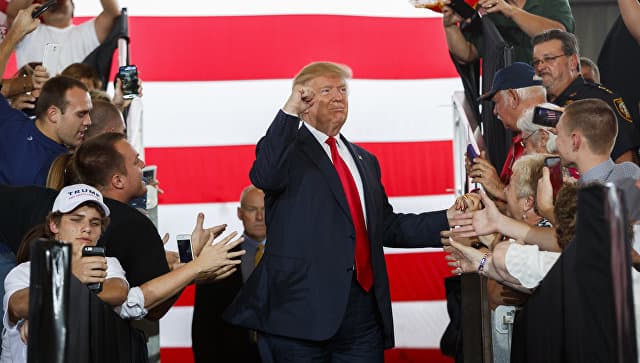 Трампнинг адвокатлари NYT'дан унинг аёлларга шилқимлик қилиши ҳақидаги мақолани олиб ташлашни талаб қилишмоқда 