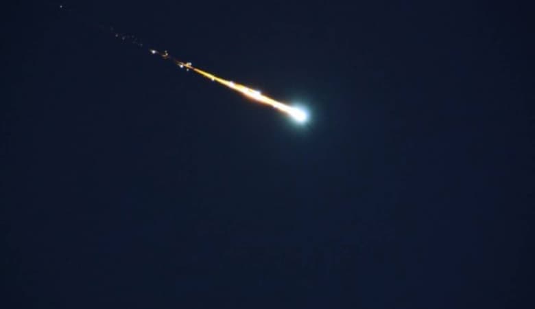 Rossiyaning Murmansk osmonida meteorit portlashi qayd qilindi