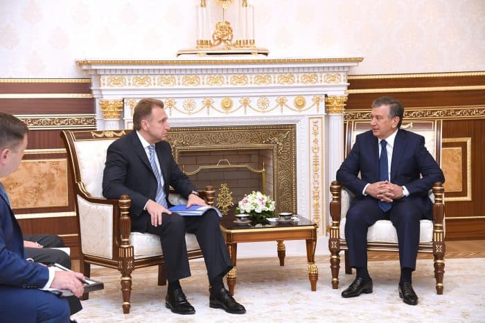 Shuvalov Toshkentdagi bozorlardan birida bo‘ldi. U Rossiyada ham shunday bozor tashkil qilmoqchi