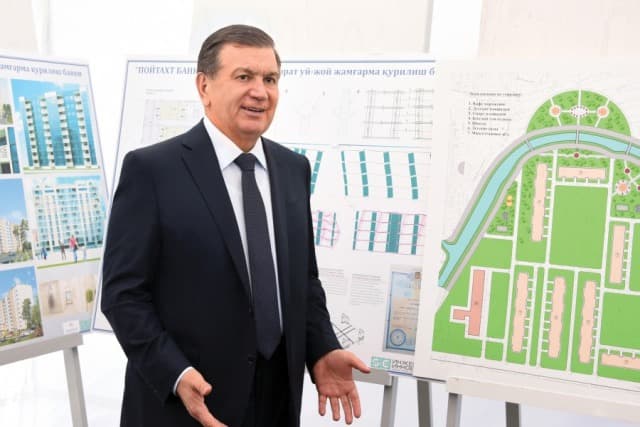 Shavkat Mirziyoyev Bekobodga tashrif buyurdi