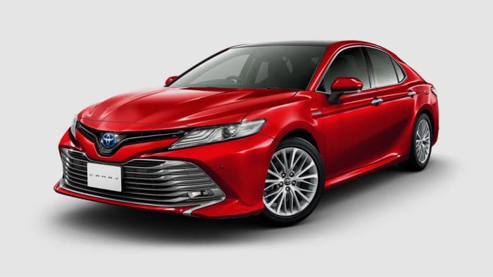 Toyota Yaponiya uchun yangi Camry mashinasini namoyish qildi
