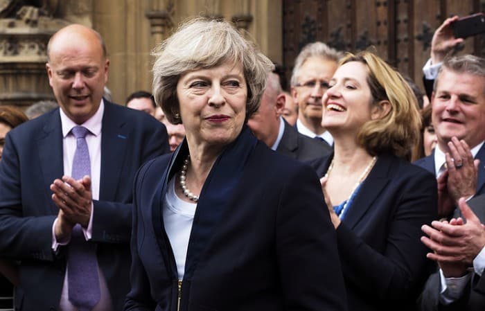 60 yoshni qarshilagan Buyuk Britaniya bosh vazirining siyosiy qarashlari va orzulari