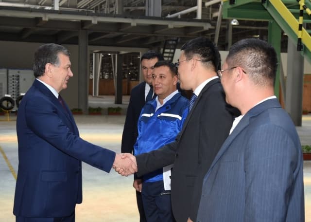 Shavkat Mirziyoyev Angrenga bordi