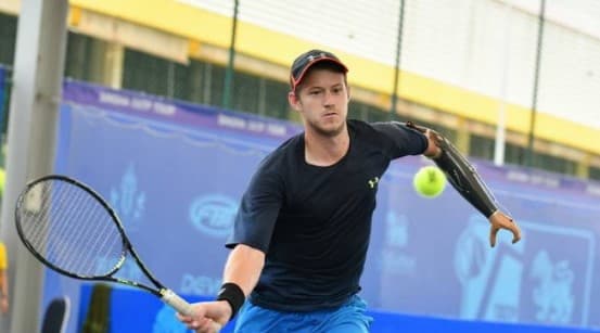 Protez qo‘lli tennischi professional tennisda ilk ochkolarini qo‘lga kiritdi
