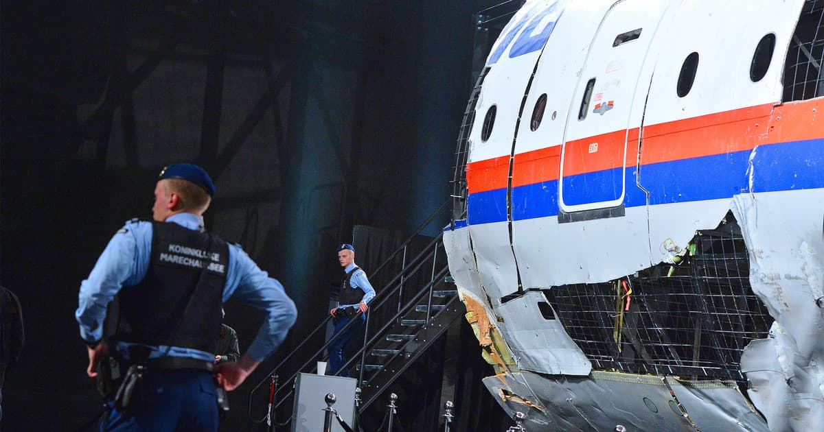 Нима учун MH17 авиаҳалокати бўйича барча маълумотлар ошкор этилмади?