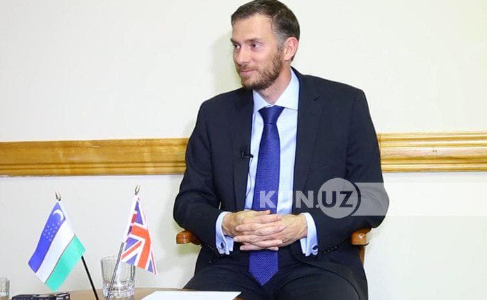 Jizzax somsasini yoqtiruvchi Britaniya elchisi bilan suhbat: «Barchasi 5 yilda amalga oshirilishi shart emas​​»​