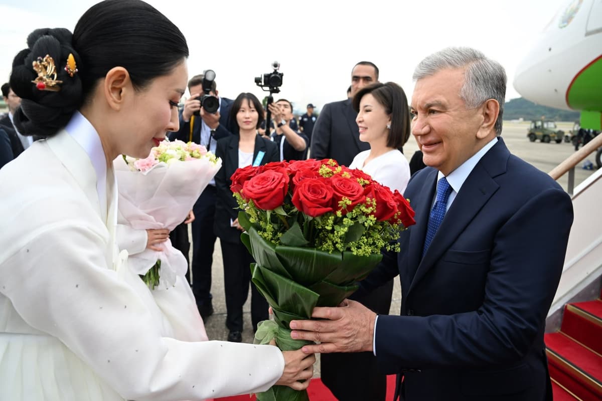 President of Uzbekistan arrives in Seoul