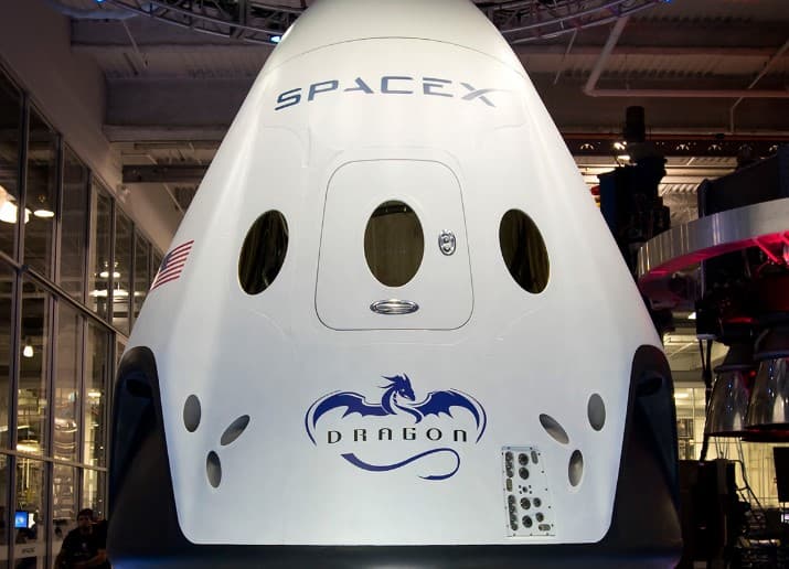 SpaceX kompaniyasi Dragon boshqariluvchi fazo kemasi parvozini keyinga qoldirdi