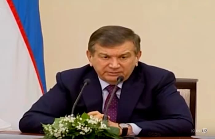 Sh.Mirziyoyev: "Har kuni televizordan Koreya va Hindiston kinolarini ko‘rsatavermasdan dolzarb masalalarni ko‘tarish kerak"