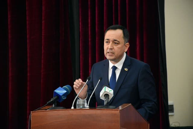 Prezidentlikka nomzod Sarvar Otamuratov Farg‘ona viloyati saylovchilari va jamoatchiligi bilan uchrashdi