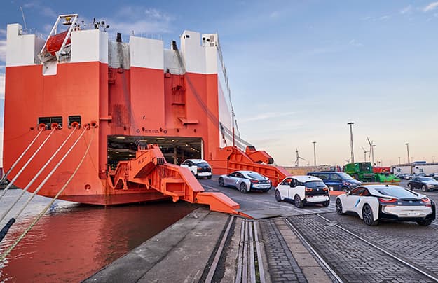 BMW 100 mingdan ko‘proq elektromobil sotdi