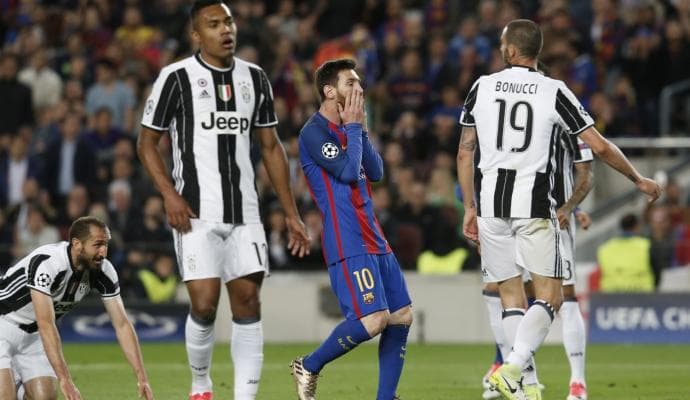 Video: O‘yin vaqtidayoq Messining futbolkasini so‘ragan jamoadoshi Kellinining jahlini chiqardi