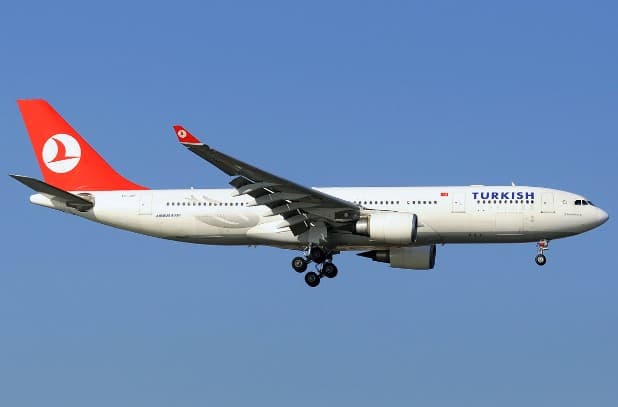Niderlandiya Turkiya tashqi ishlar vaziri samolyotining qo‘nishiga ruxsat bermaslikka qaror qildi