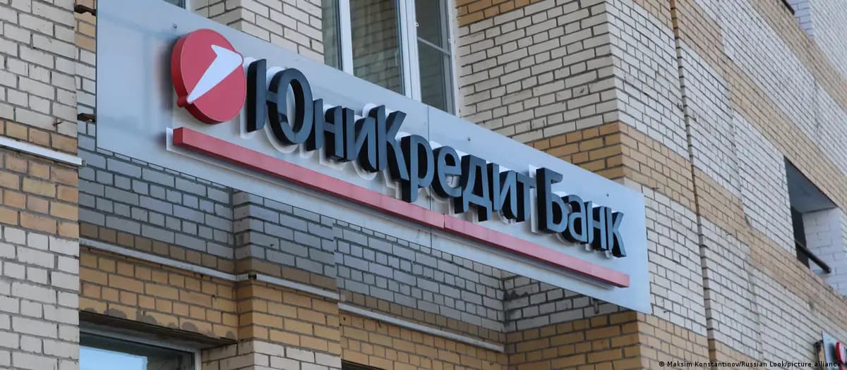 Putin Italiya bankiga Rossiyadagi biznesining bir qismini sotishga ruxsat berdi