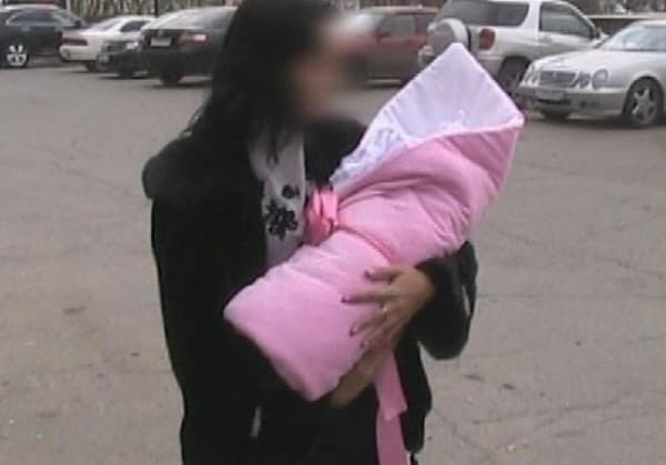 Dushanbeda o‘z chaqalog‘ini 1 ming somoniyga sotib yuborgan ayol qo‘lga olindi