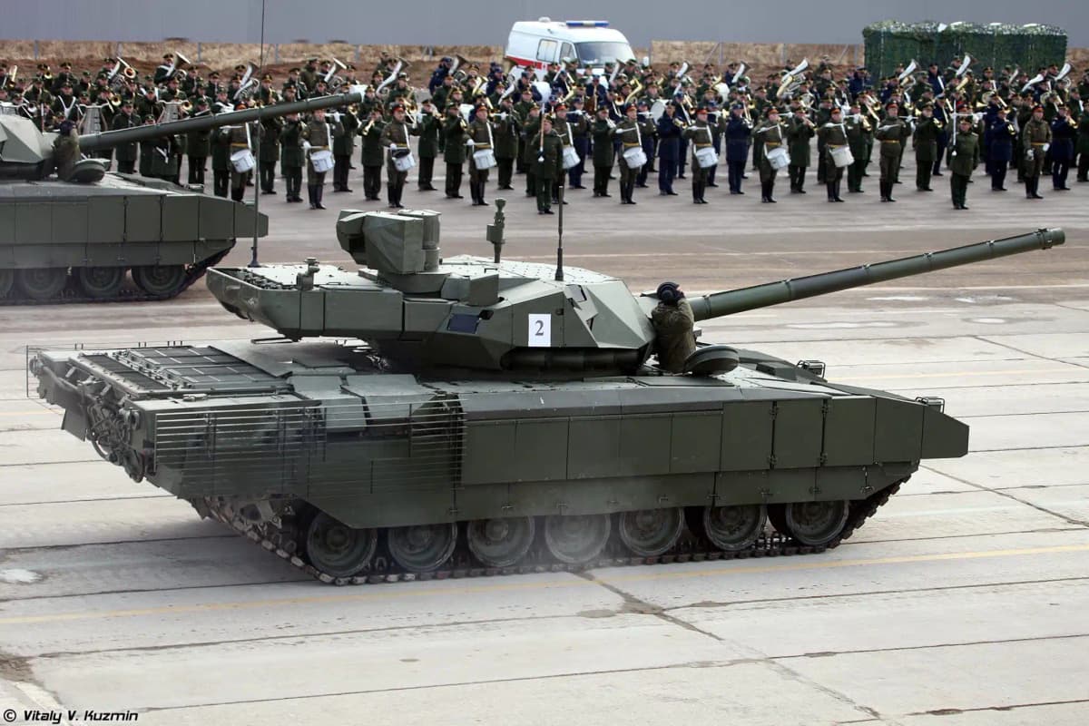«Armata» qogʻozda kuchli, amalda-chi? Amerikalik tahlilchi ikki tankni solishtirdi