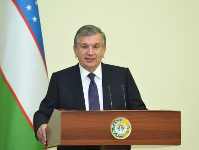 Shavkat Mirziyoyev Xalq deputatlari Xorazm viloyati kengashining navbatdan tashqari sessiyasida nutq so‘zladi